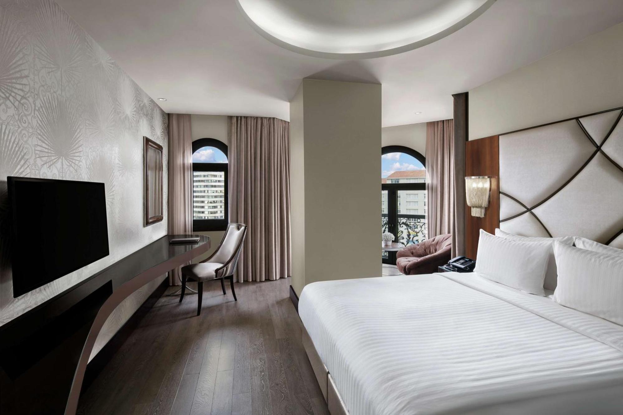Doubletree By Hilton Istanbul Gayrettepe Hotel Exterior photo Deluxe Room