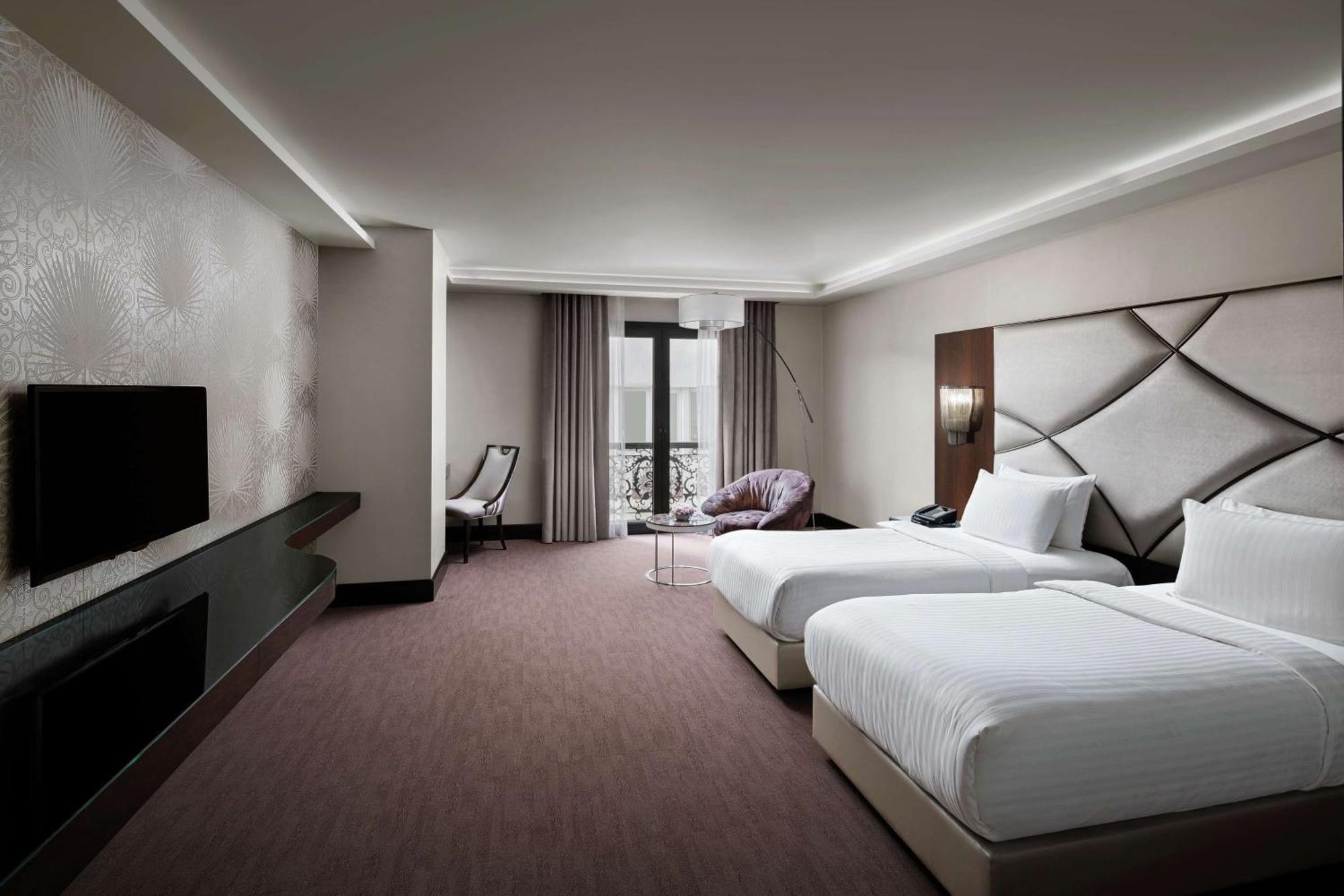Doubletree By Hilton Istanbul Gayrettepe Hotel Exterior photo Deluxe Room
