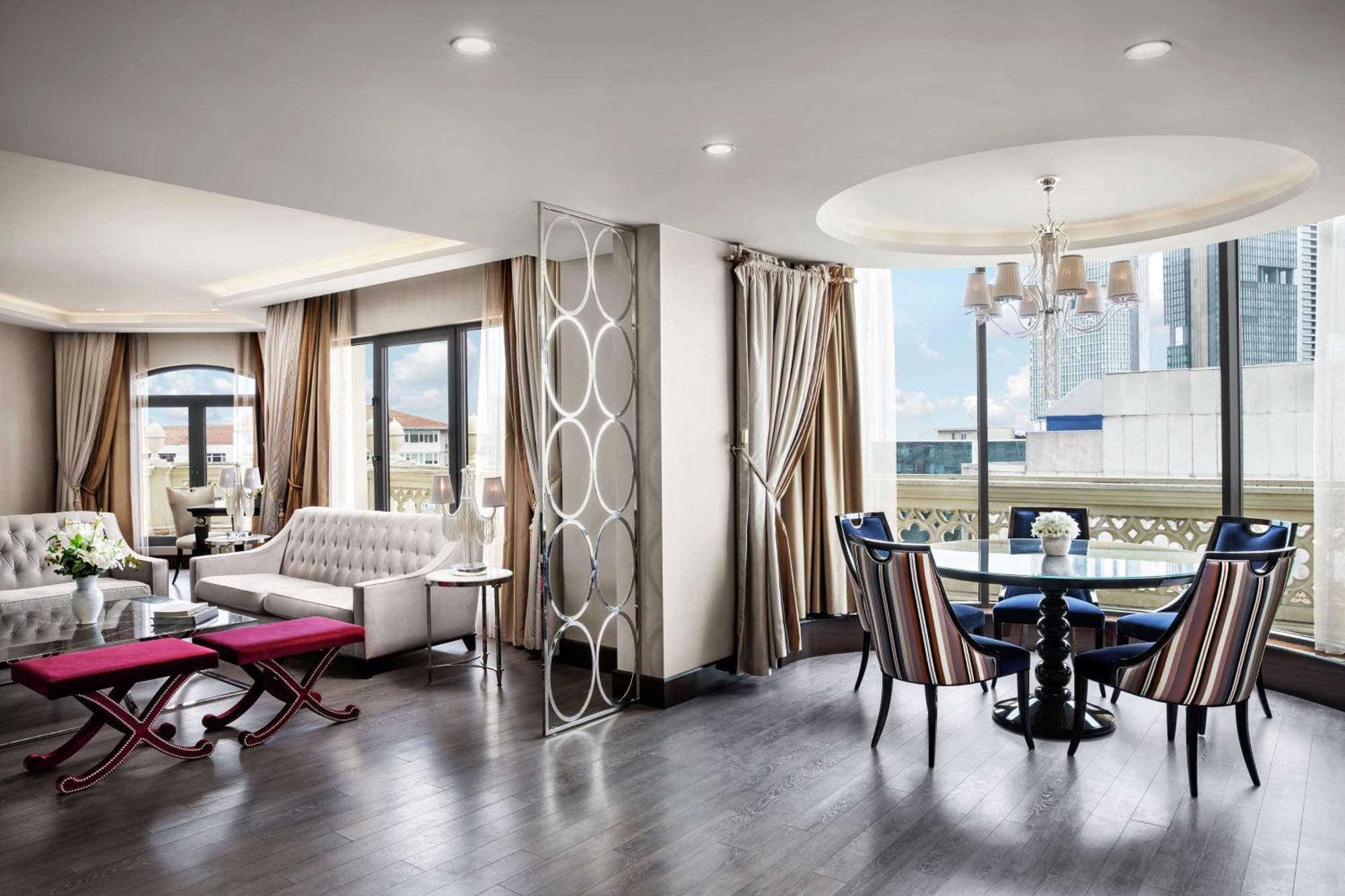 Doubletree By Hilton Istanbul Gayrettepe Hotel Exterior photo A suite at the Mandarin Oriental, Bangkok