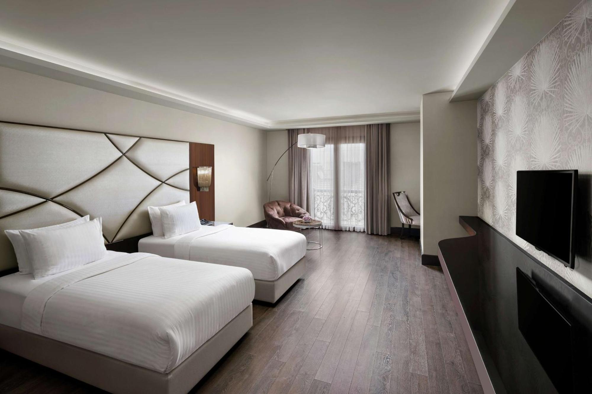 Doubletree By Hilton Istanbul Gayrettepe Hotel Exterior photo